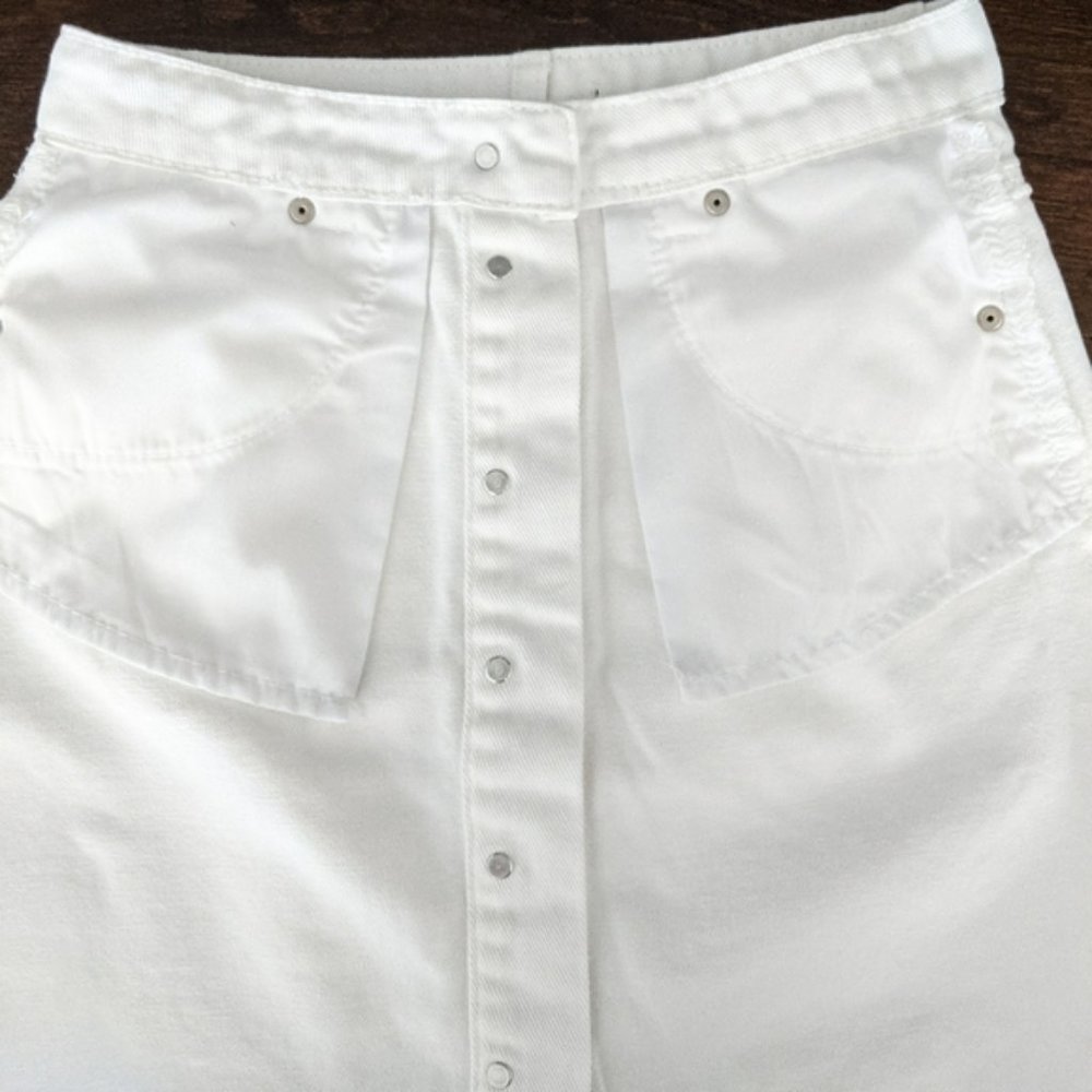Forever 21  Denim buttoned mini skirt - Picture 6 of 11